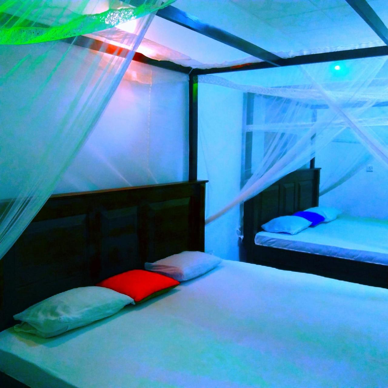 Tharurashmi Sea Pond Villa & Surf Hostel - Hiriketiya Dikwella Exterior foto